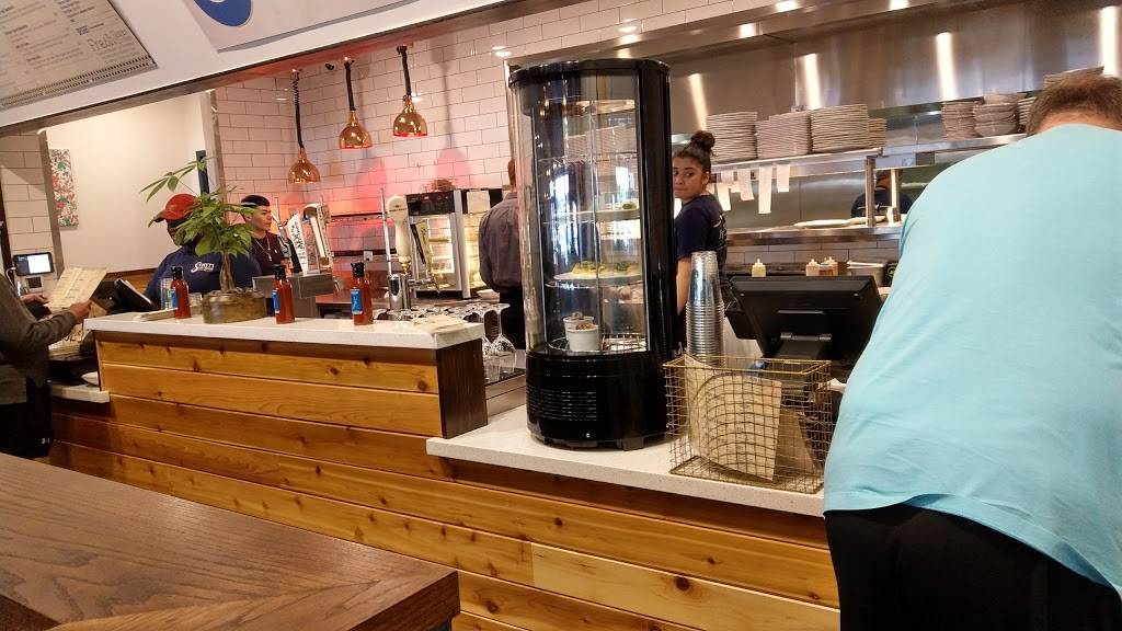 Streets Fine Chicken | restaurant | 5211 Forest Ln #108, Dallas, TX 75244, USA | 9728035181 OR +1 972-803-5181