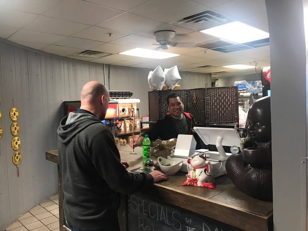 JJ Jasmine Thai Cuisine | restaurant | 400 Walnut St, Des Moines, IA 50309, USA | 5152884247 OR +1 515-288-4247