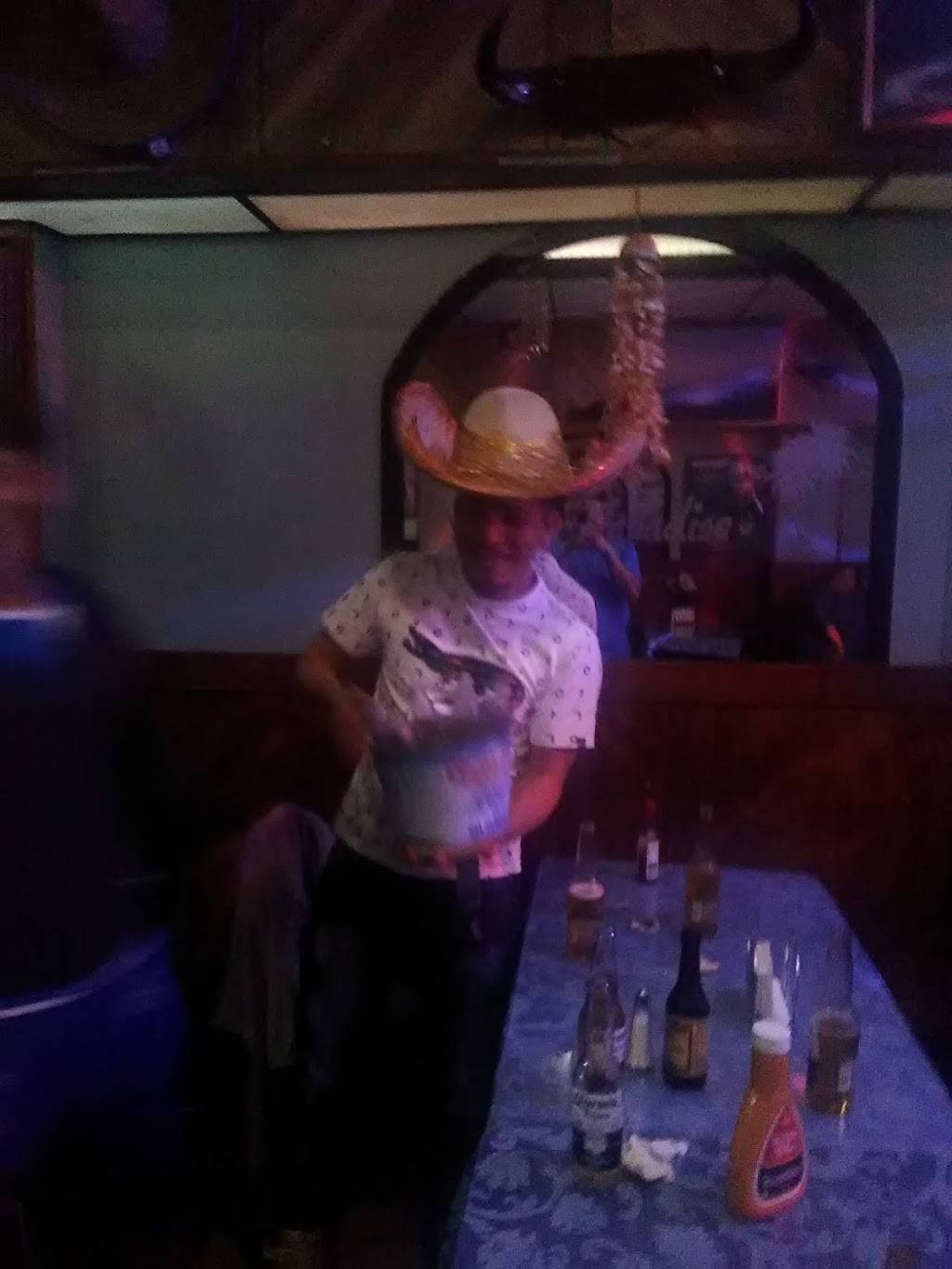 The Paradise Restaurant | restaurant | 442 N Main St, Freeport, NY 11520, USA | 5162236814 OR +1 516-223-6814