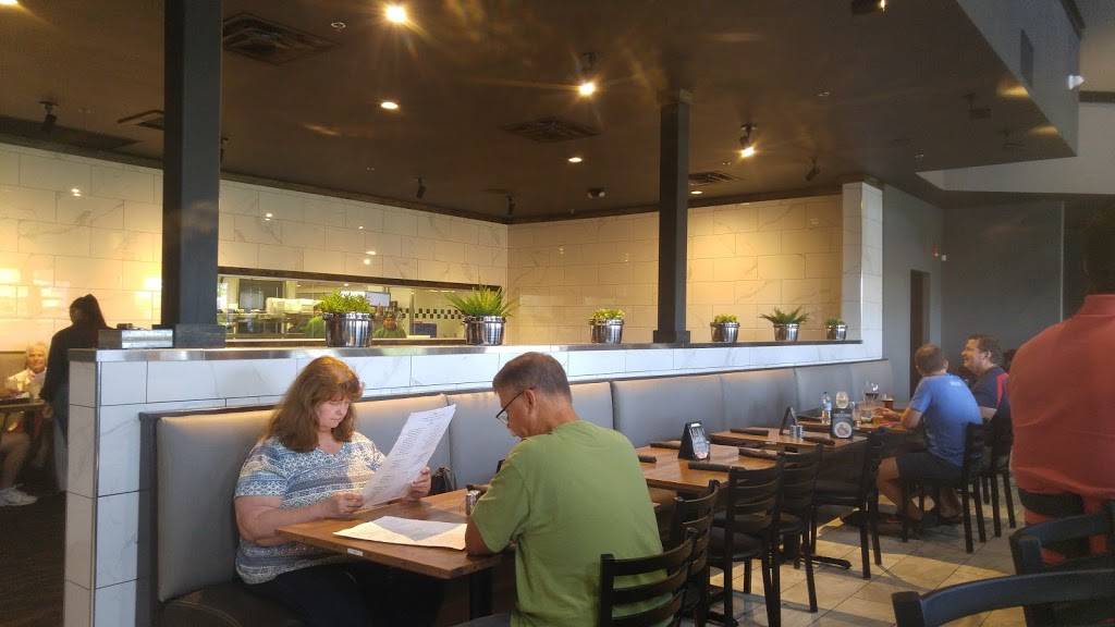 Basils On Market | restaurant | 5650 Tylersville Rd, Mason, OH 45040, USA | 5134454637 OR +1 513-445-4637