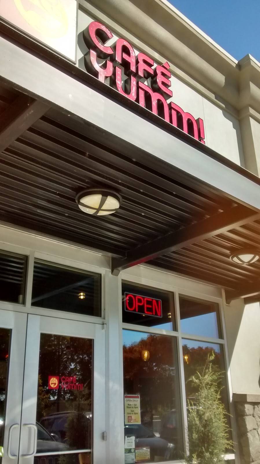 Cafe Yumm! - North Delta Center | restaurant | 1005 Green Acres Rd, Eugene, OR 97408, USA | 5416849866 OR +1 541-684-9866