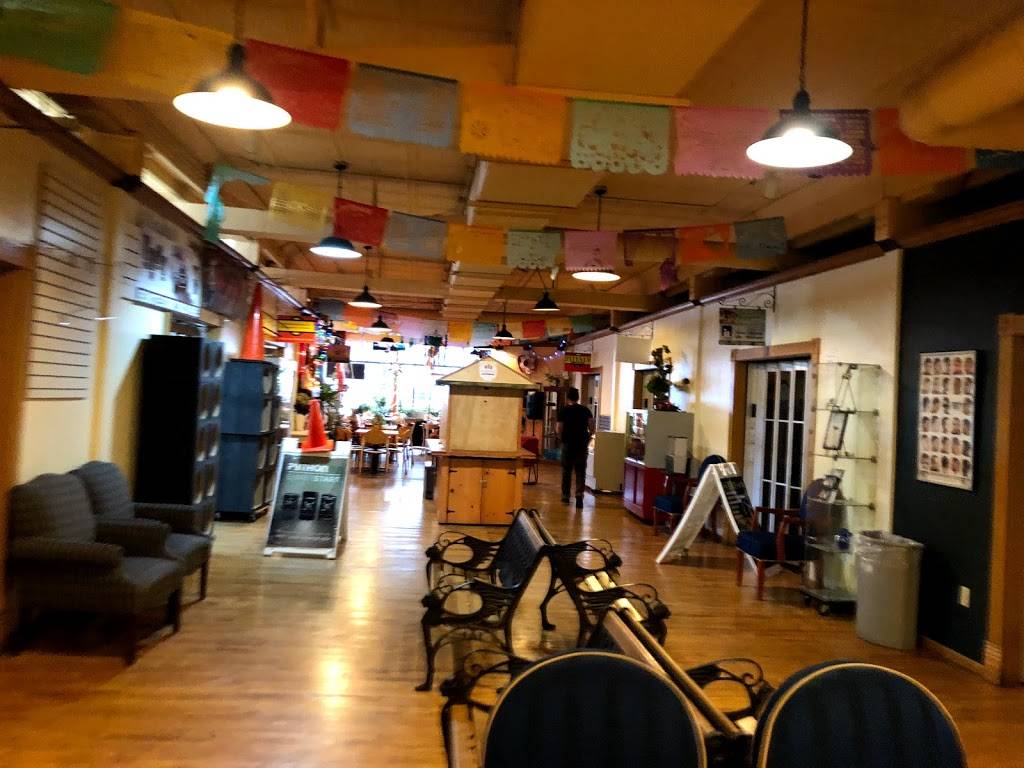 Plaza Latina | restaurant | 927 Payne Ave, St Paul, MN 55130, USA | 6517766300 OR +1 651-776-6300