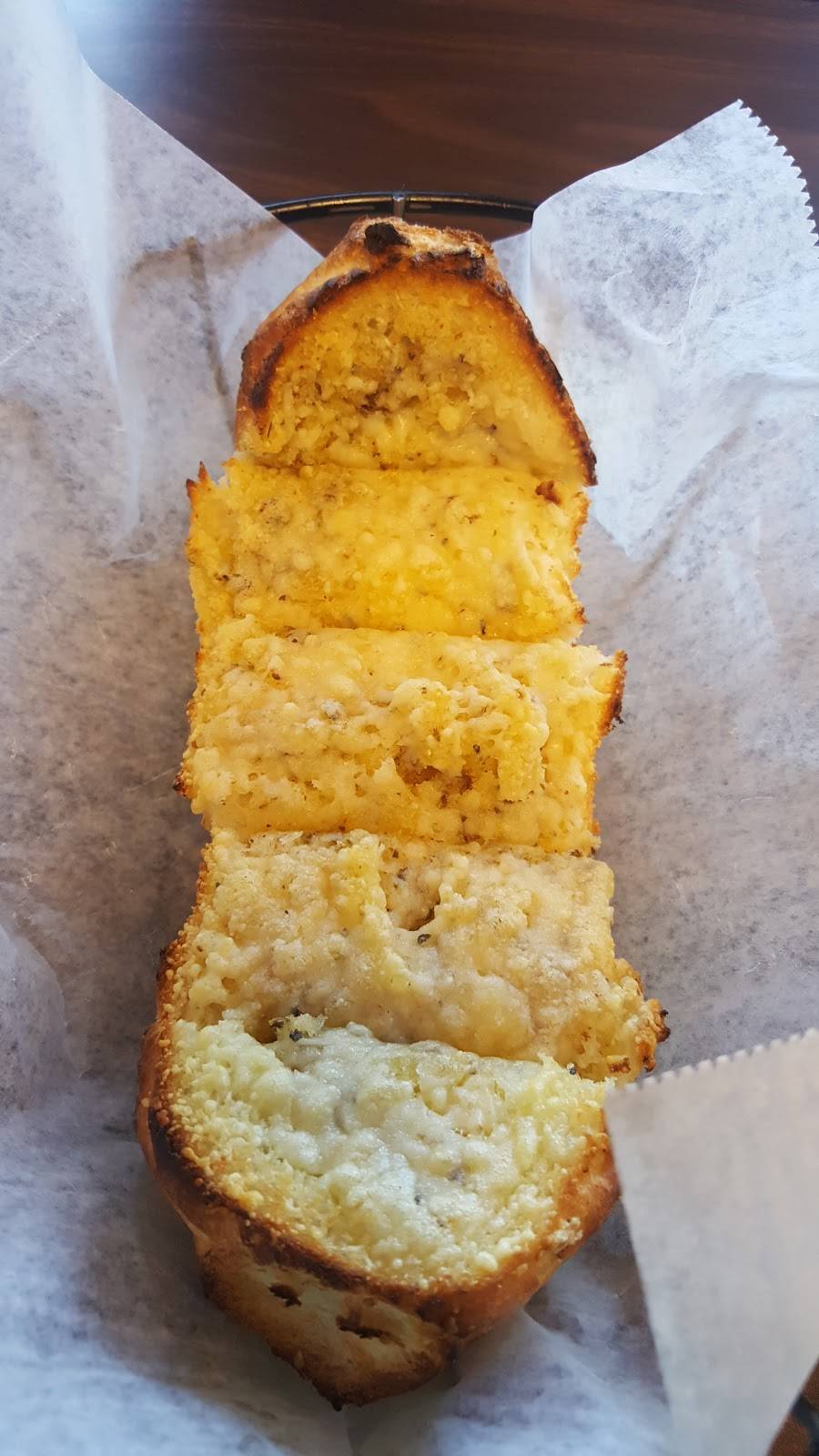 Luigis DItalia | restaurant | 1032 E Bastanchury Rd, Fullerton, CA 92835, USA | 7144900990 OR +1 714-490-0990