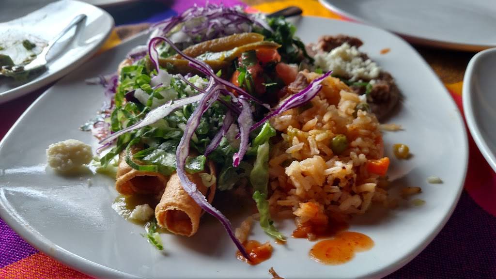 Rio Tomatlan | restaurant | 106 Bemis St, Canandaigua, NY 14424, USA | 5853949380 OR +1 585-394-9380