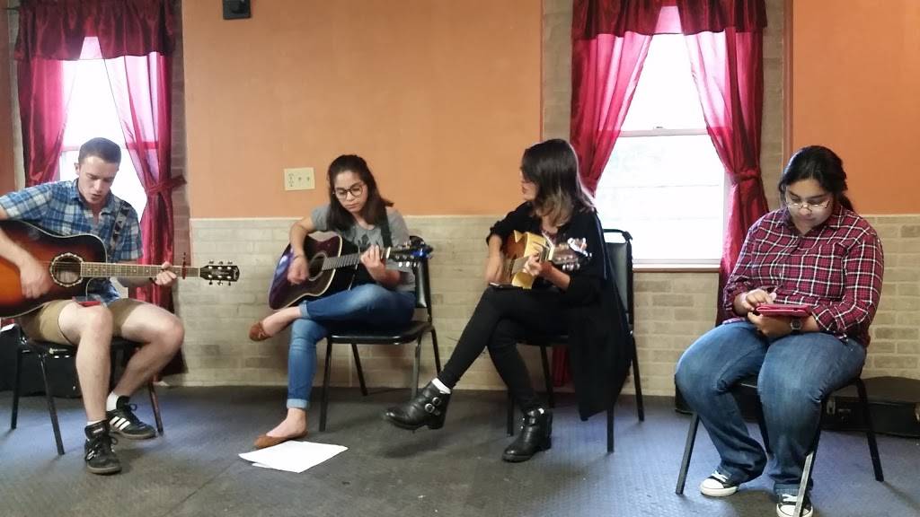 Filipino American Club of Ambridge - FACA | restaurant | 603 Duss Ave, Ambridge, PA 15003, USA | 7243850949 OR +1 724-385-0949