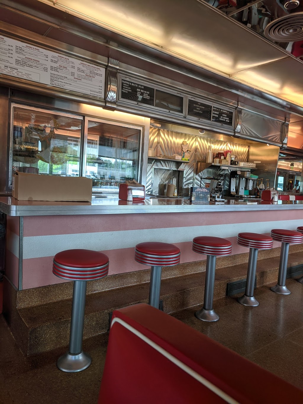 Rogers Redliner Diner | restaurant | 2454 Lafayette Rd, Portsmouth, NH 03801, USA | 6032940960 OR +1 603-294-0960