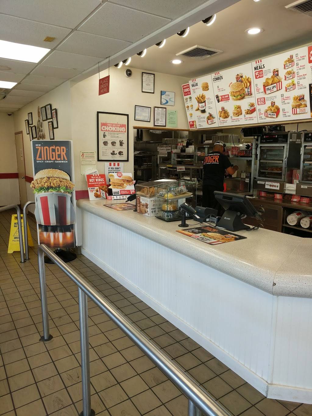 KFC | restaurant | 1990 Middle Country Rd, Centereach, NY 11720, USA | 6314679291 OR +1 631-467-9291
