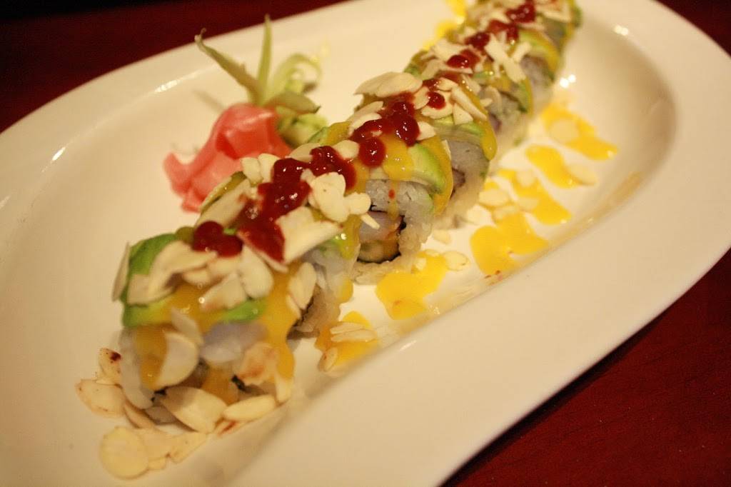 Thai Lanna & Sushi Bar | restaurant | 10022 Cross Creek Blvd, Tampa, FL 33647, USA | 8139910108 OR +1 813-991-0108