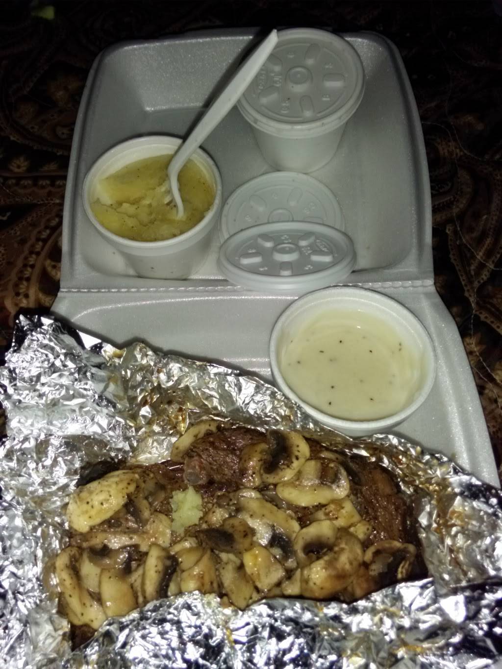 Michaels Grill | restaurant | 13920 Josey Ln #100, Farmers Branch, TX 75234, USA | 9724848100 OR +1 972-484-8100