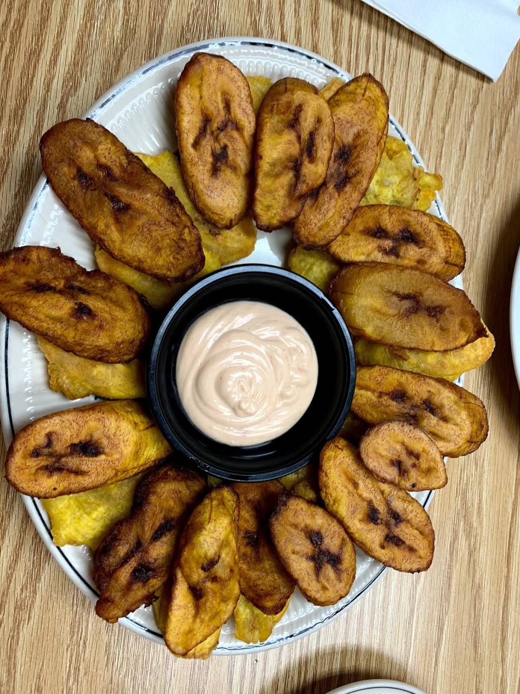 Rincón Criollo Restaurant | restaurant | 1523 Grandville Ave SW, Grand Rapids, MI 49503, USA | 6162415591 OR +1 616-241-5591