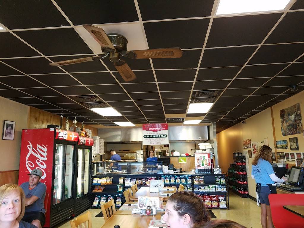 Tonys Pizza | meal delivery | 1009 Germantown Pike, Plymouth Meeting, PA 19462, USA | 6102771905 OR +1 610-277-1905