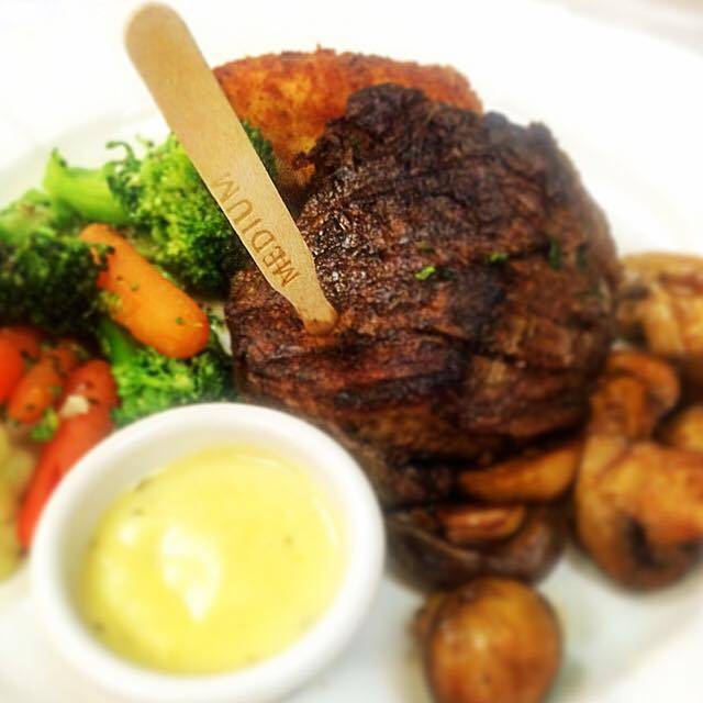 Villa Amalfi | restaurant | 793 Palisade Ave, Cliffside Park, NJ 07010, USA | 2018868626 OR +1 201-886-8626