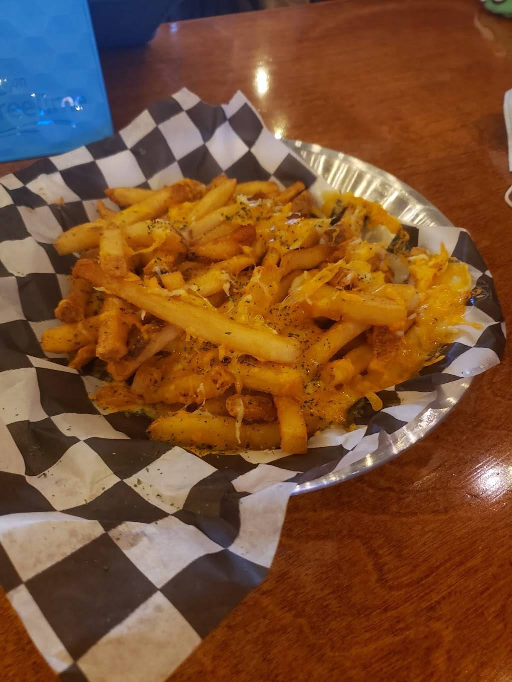 Rafters Music and Food - New Albany | restaurant | 704 W Bankhead St, New Albany, MS 38652, USA | 6625397400 OR +1 662-539-7400