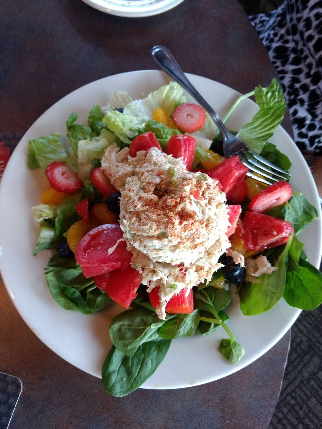 Calhouns on Pellissippi Parkway | restaurant | 10020 Kingston Pike, Knoxville, TN 37922, USA | 8656733444 OR +1 865-673-3444