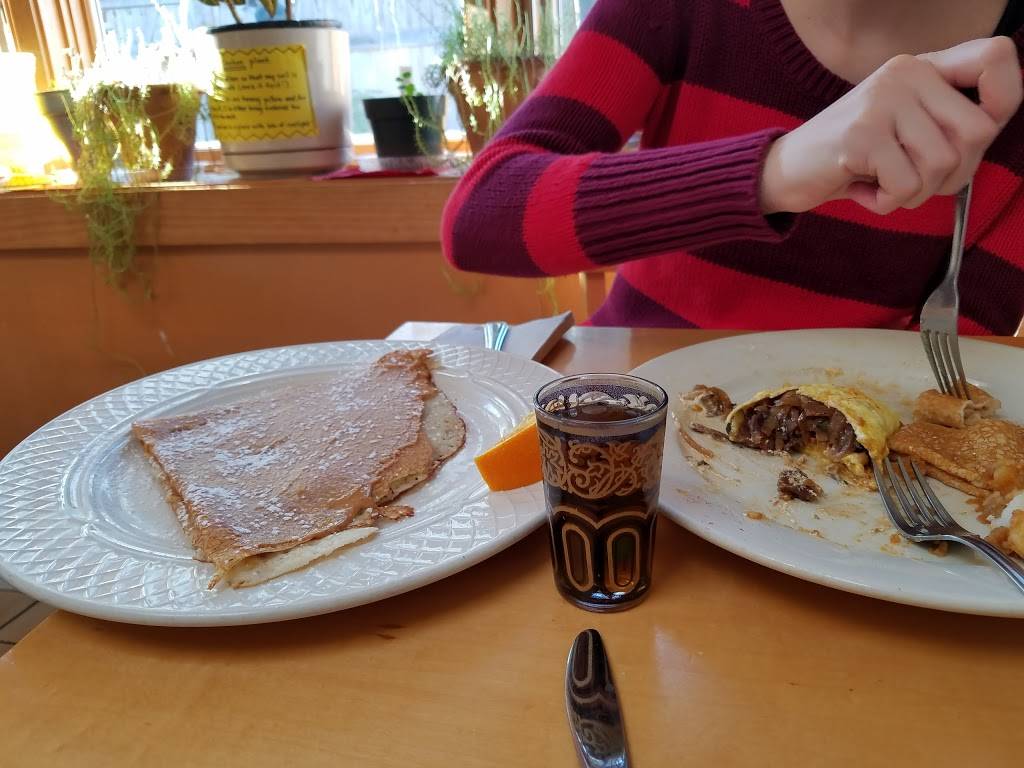 Mosaic Cafe | restaurant | 78 Masonic St, Northampton, MA 01060, USA | 4135851155 OR +1 413-585-1155