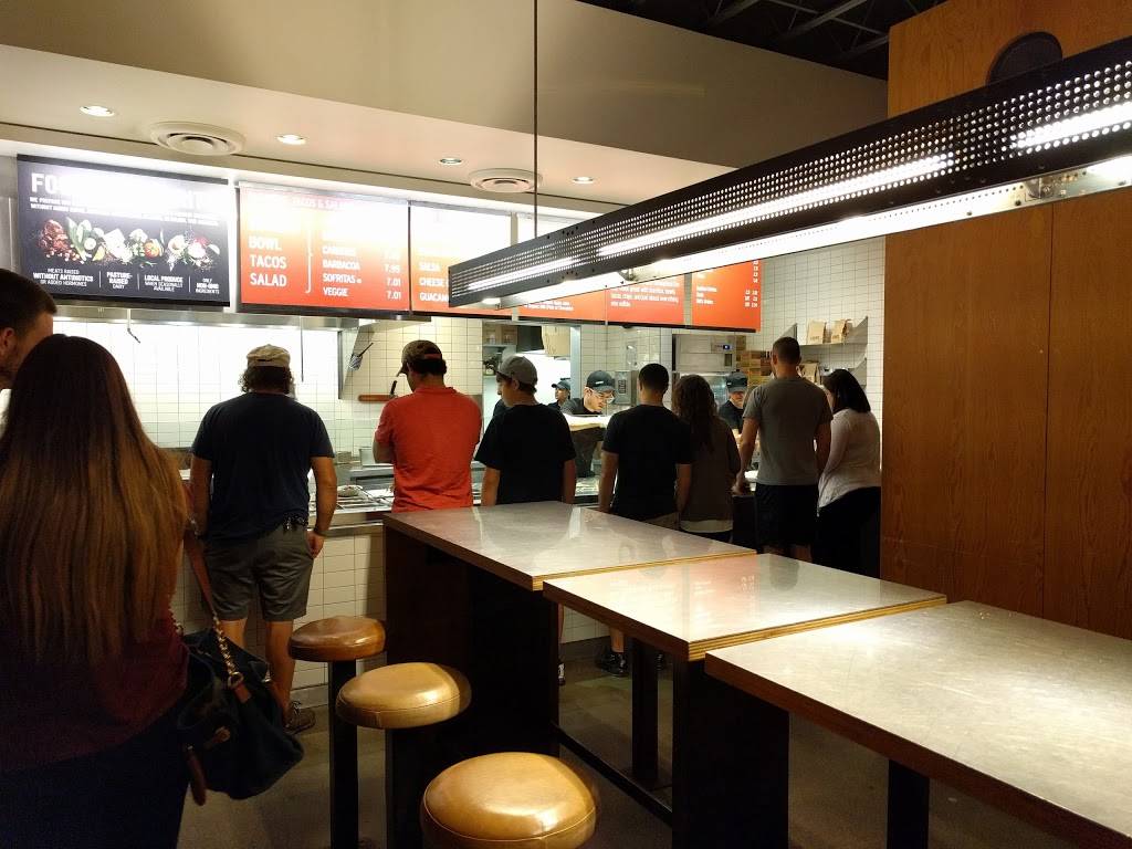 Chipotle Mexican Grill | restaurant | 323 W Main St, Freehold Township, NJ 07728, USA | 7323587721 OR +1 732-358-7721