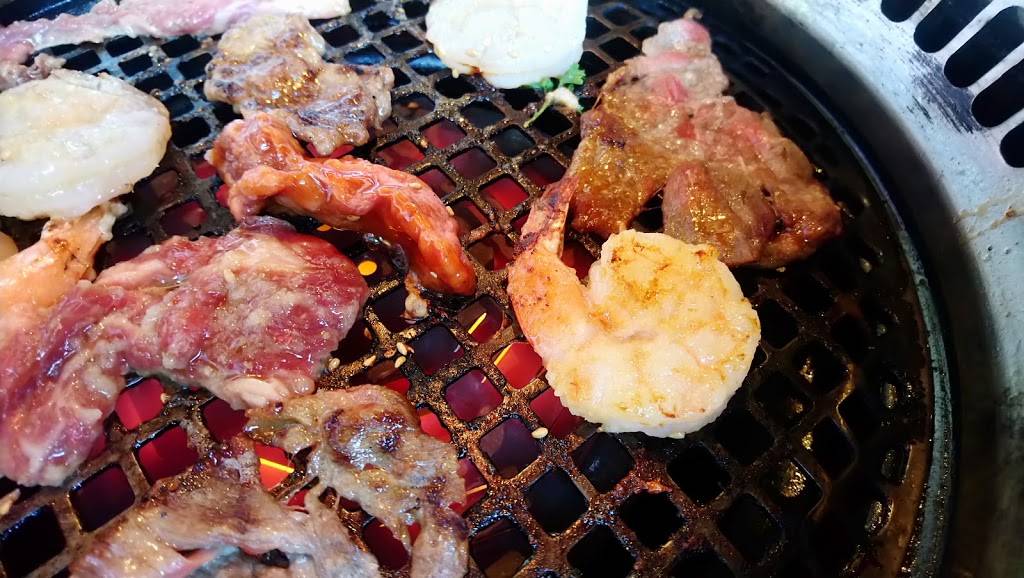 Gyu-Kaku Japanese BBQ | restaurant | 70 W Green St, Pasadena, CA 91105, USA | 6264054842 OR +1 626-405-4842