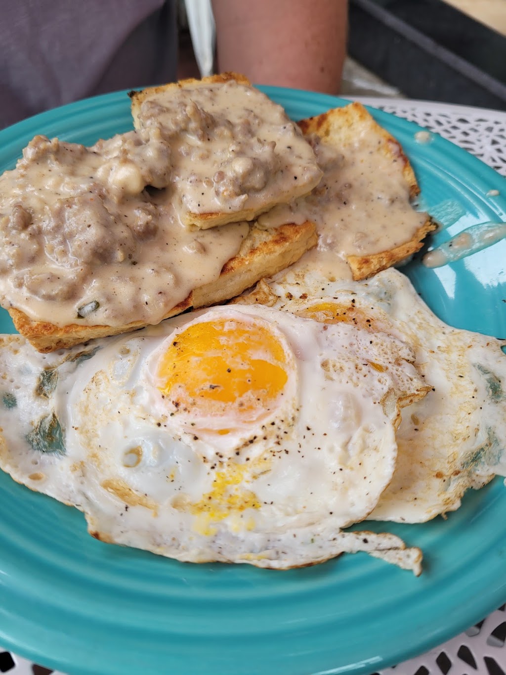 Luna Café | restaurant | 317 Market St, Philadelphia, PA 19106, USA | 2153093140 OR +1 215-309-3140