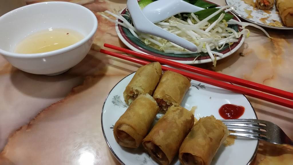 Phantasia | restaurant | 959 Poquonnock Rd, Groton, CT 06340, USA | 8604058000 OR +1 860-405-8000