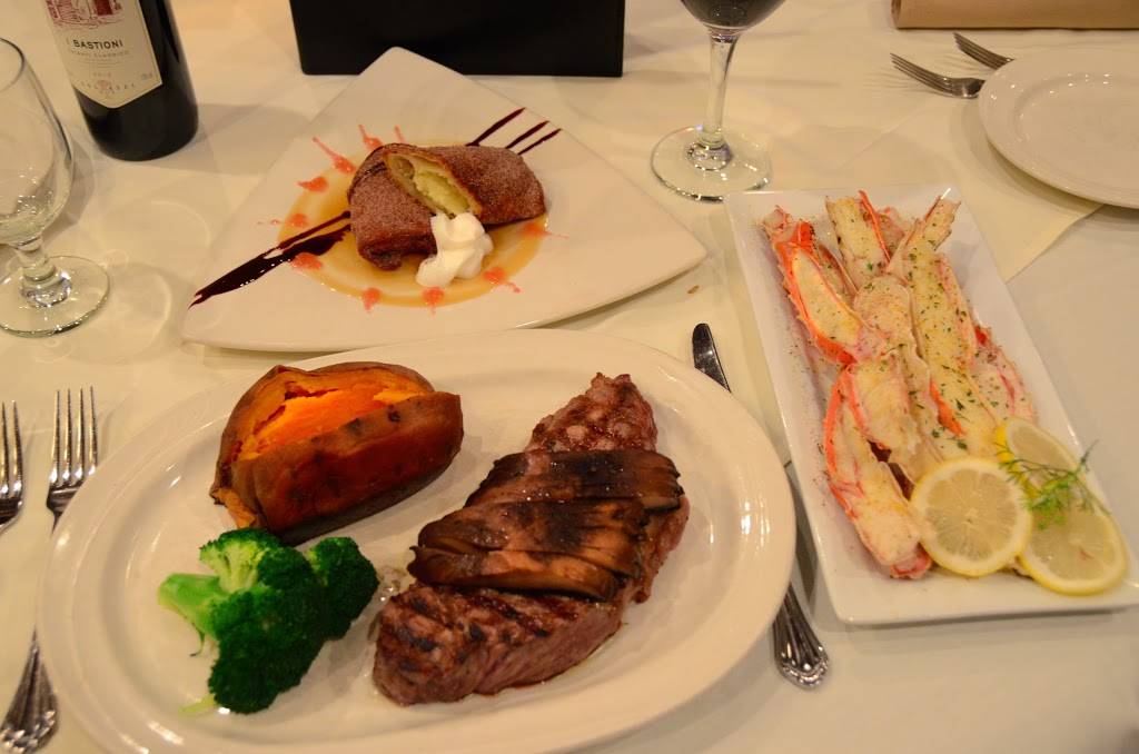 Louies Chophouse | restaurant | 4642 W 103rd St, Oak Lawn, IL 60453, USA | 7084256530 OR +1 708-425-6530