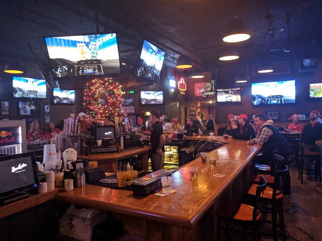 The Brooksider Sports Bar & Grill | restaurant | 6330 Brookside Plaza, Kansas City, MO 64113, USA | 8163634070 OR +1 816-363-4070