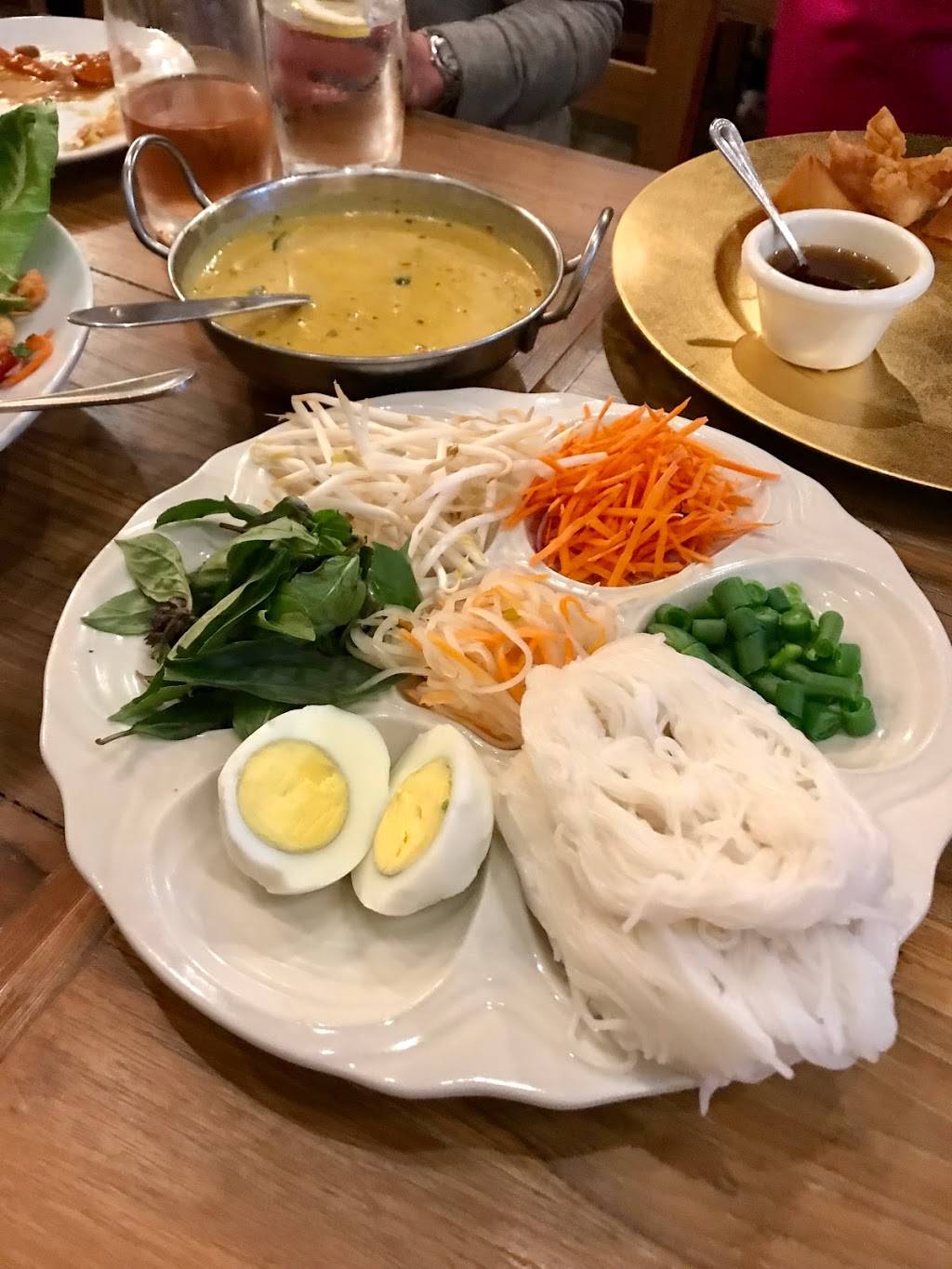 Noree Thai | restaurant | 7669 Beverly Blvd, Los Angeles, CA 90036, USA | 3239373100 OR +1 323-937-3100