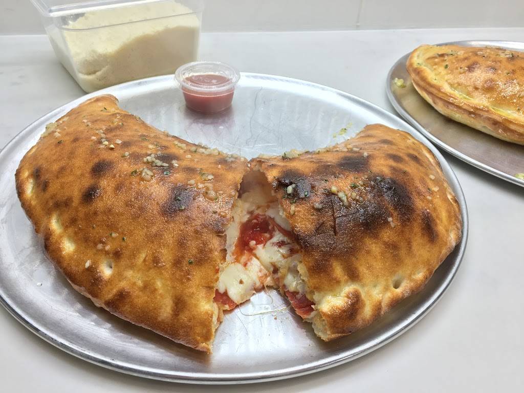 Lilys Pizza & Pasta | restaurant | 1107 Lorne Park Rd Unit 5, Mississauga, ON L5H 3A1, Canada | 9059902676 OR +1 905-990-2676