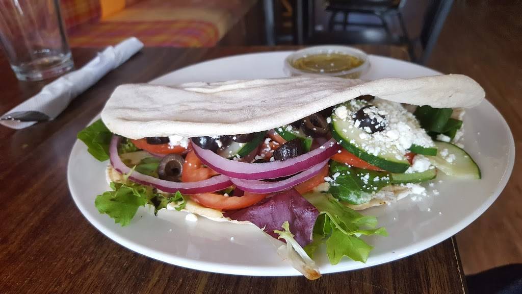 Joe Vinny & Bronsons Bohemian Cafe | cafe | 824 N Piedras St, El Paso, TX 79930, USA | 9158010475 OR +1 915-801-0475