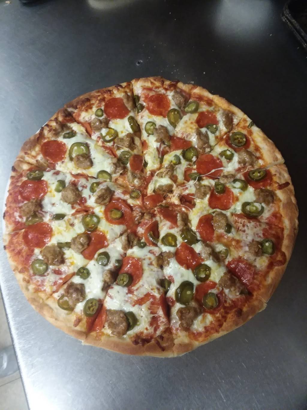 Louies Pizza House | restaurant | 126 E Main St, Waterbury, CT 06702, USA | 2037542998 OR +1 203-754-2998