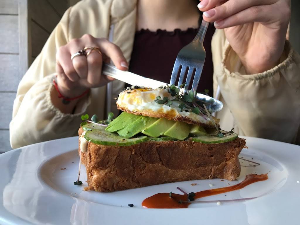 Avenue Kitchen & Bar | restaurant | 911 W 36th St, Baltimore, MD 21211, USA | 4439618515 OR +1 443-961-8515