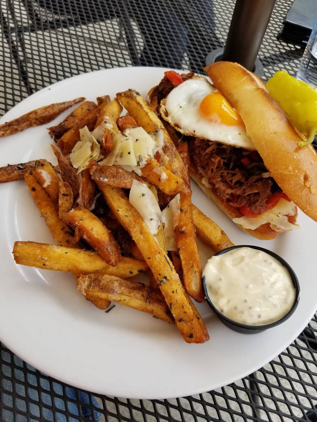 Two Rivers Brewing | restaurant | 542 Northampton St, Easton, PA 18042, USA | 6108291131 OR +1 610-829-1131