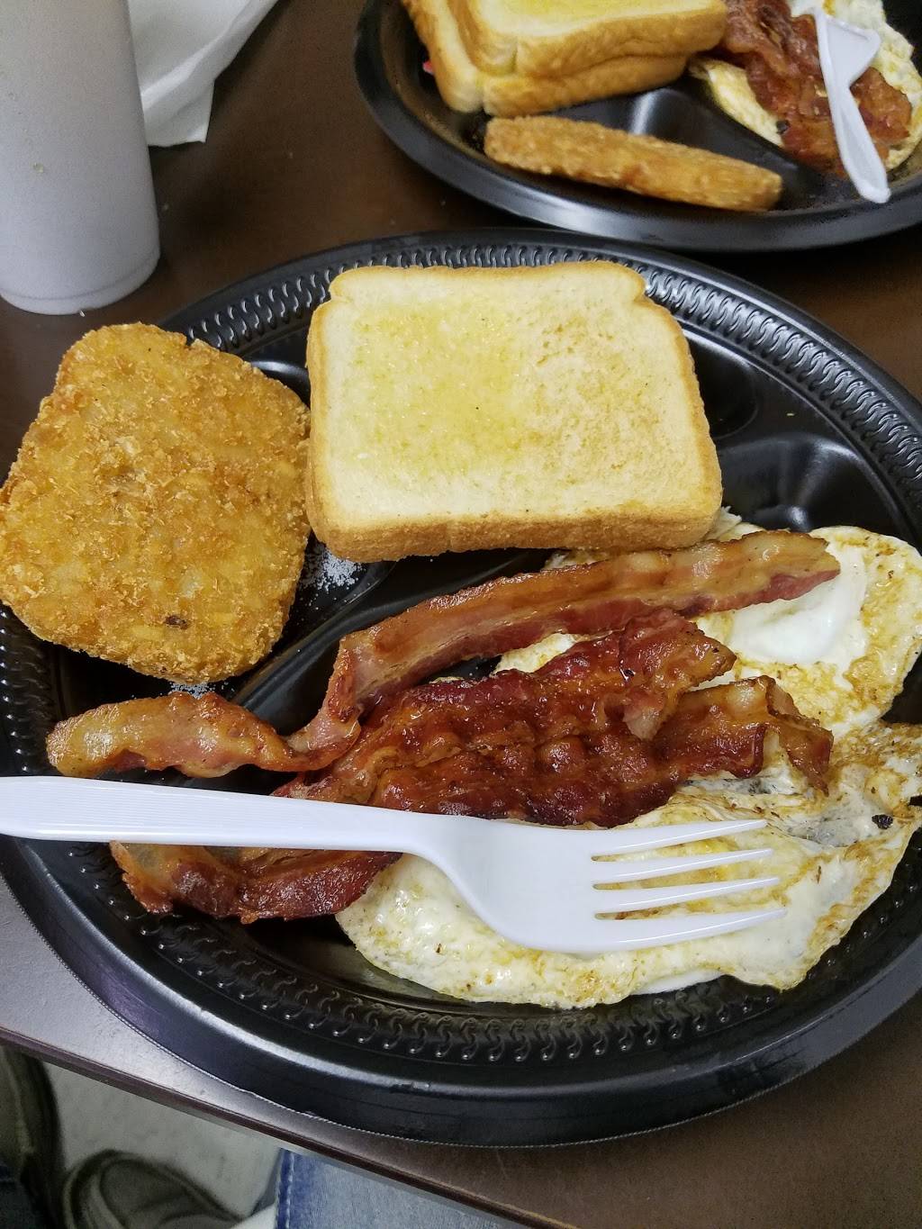 Haddocks Barbecue | restaurant | 10796 County Home Rd, Ayden, NC 28513, USA | 2527464222 OR +1 252-746-4222