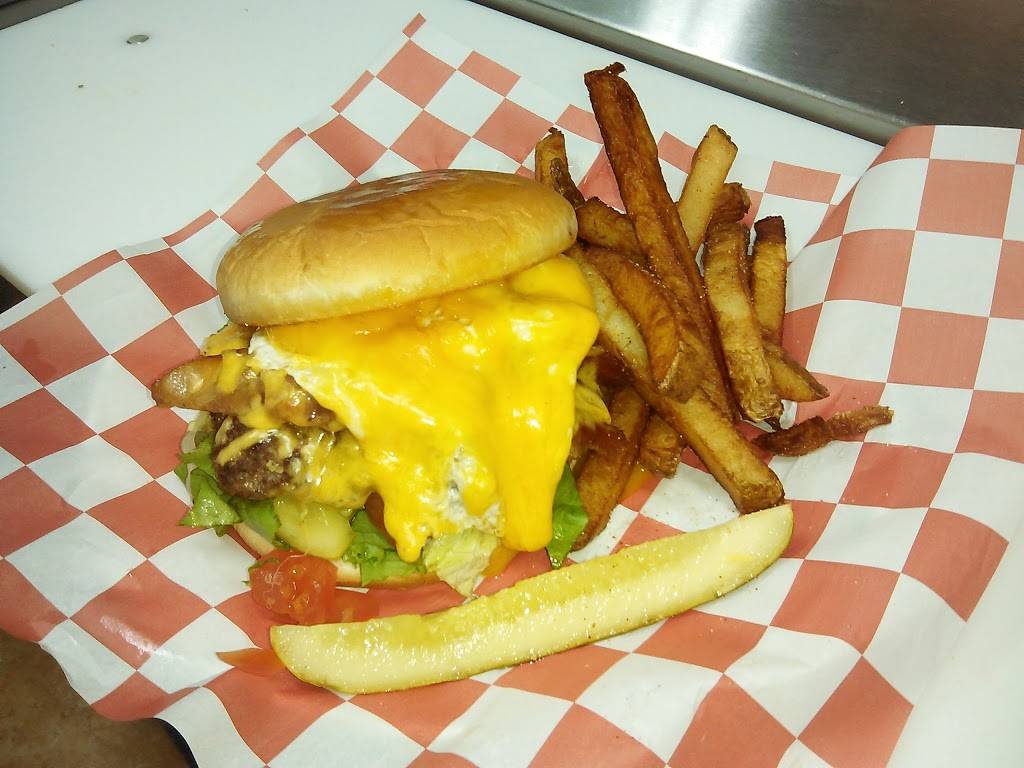 Conways | restaurant | 262 W Jahn St, New Braunfels, TX 78130, USA | 8306205376 OR +1 830-620-5376