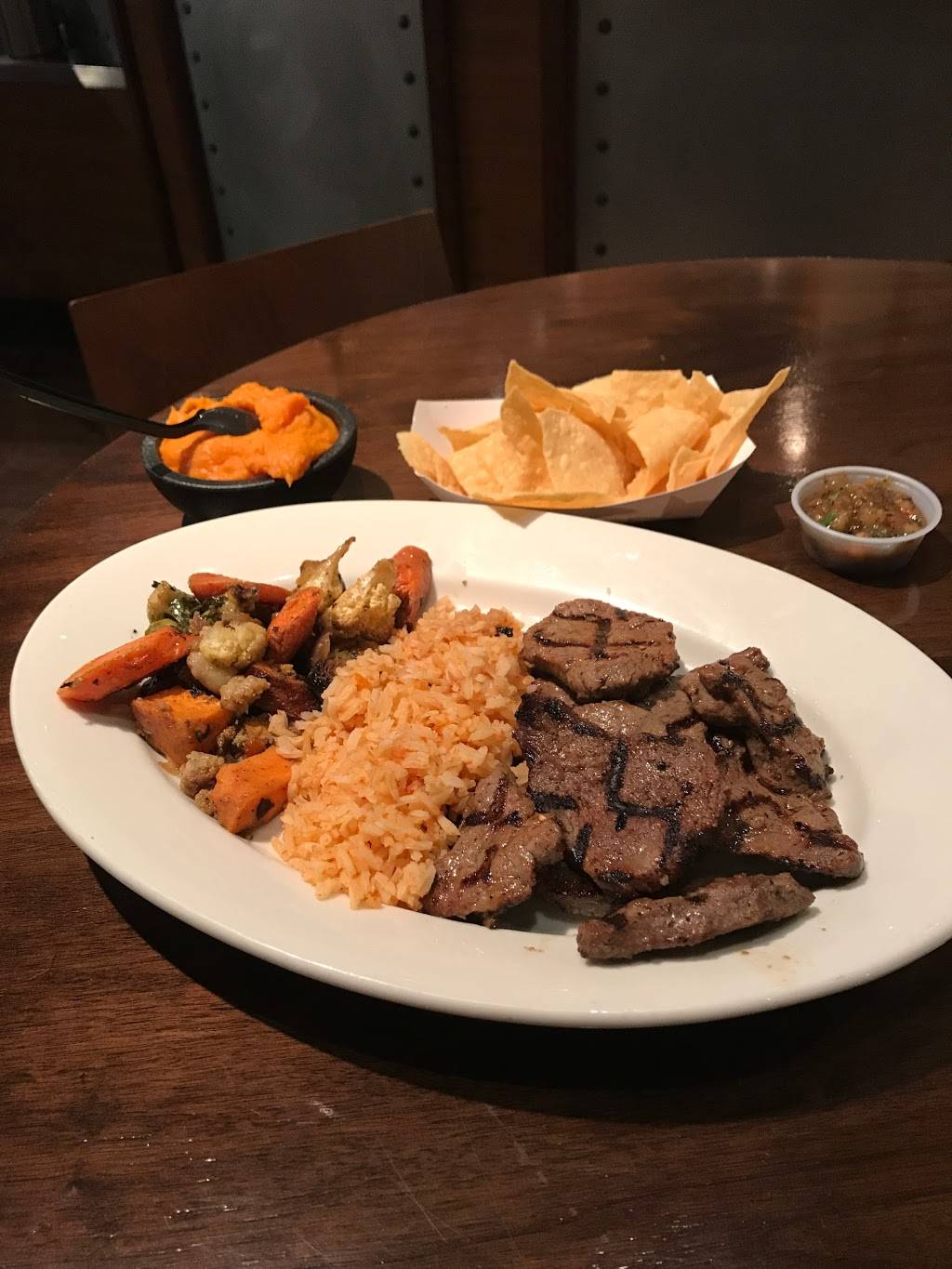 Sharkys Woodfired Mexican Grill | restaurant | Creekside Village Shopping Center, 26527 Agoura Rd, Calabasas, CA 91302, USA | 8188800885 OR +1 818-880-0885