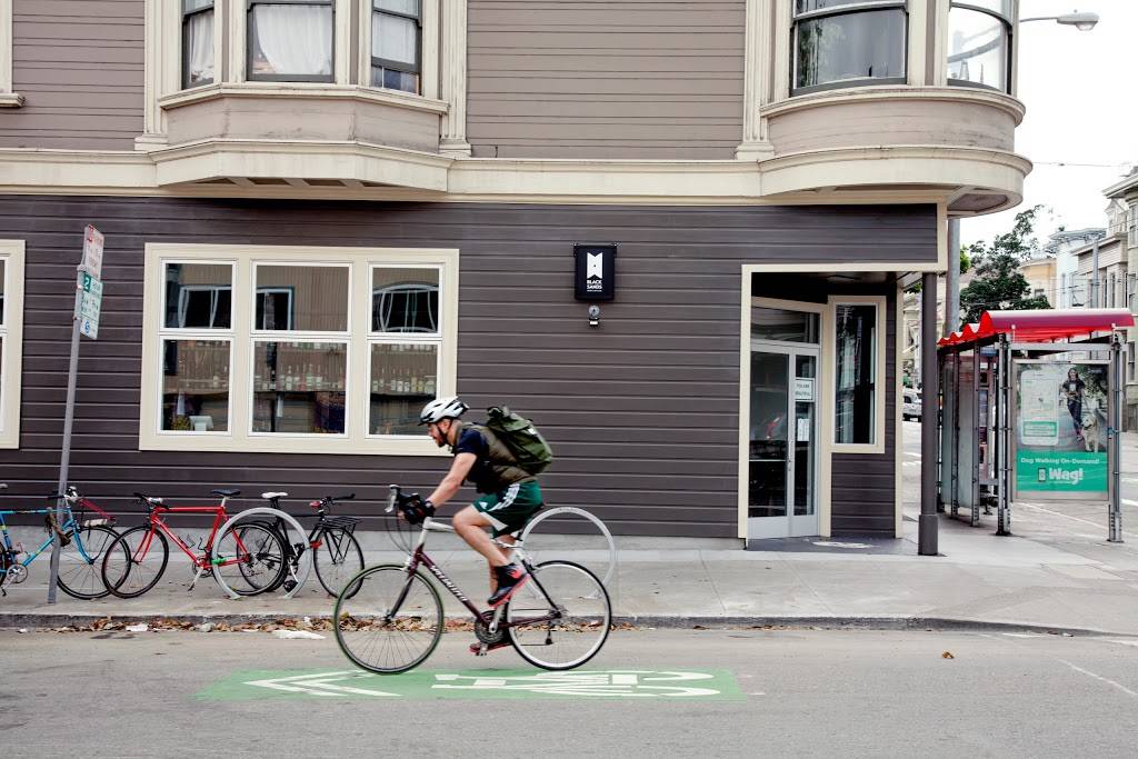 Black Sands Brewery | restaurant | 701 Haight St, San Francisco, CA 94117, USA | 4155345194 OR +1 415-534-5194