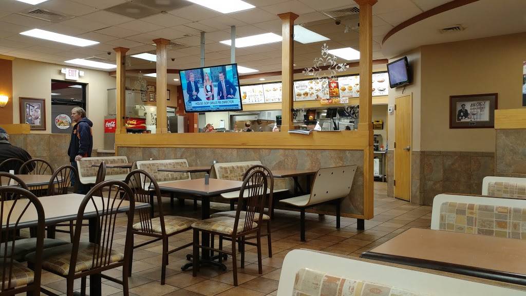 Jacks | restaurant | 601 Bankhead Blvd, Talladega, AL 35160, USA | 2563624761 OR +1 256-362-4761