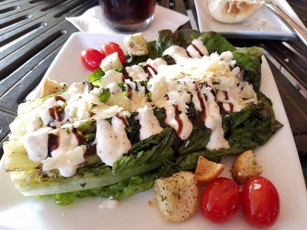 The Turf Club Bar and Grill | restaurant | 1960 Broadway, Orlando, FL 32830, USA | 4079393463 OR +1 407-939-3463