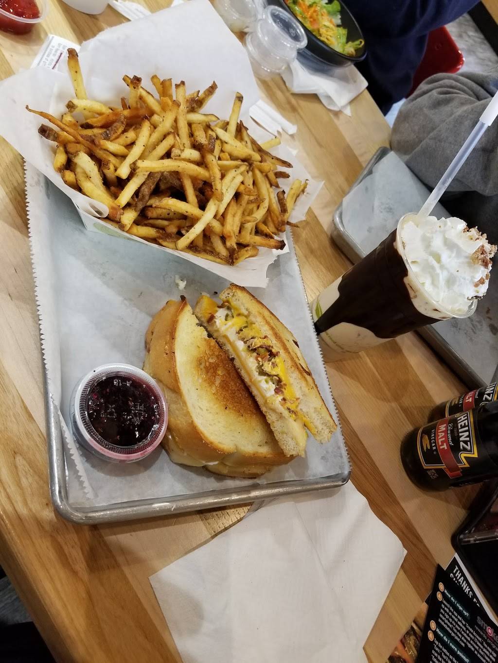 Smoke the Burger Joint | restaurant | 4472 Belden Village St NW, Canton, OH 44718, USA | 3304997665 OR +1 330-499-7665