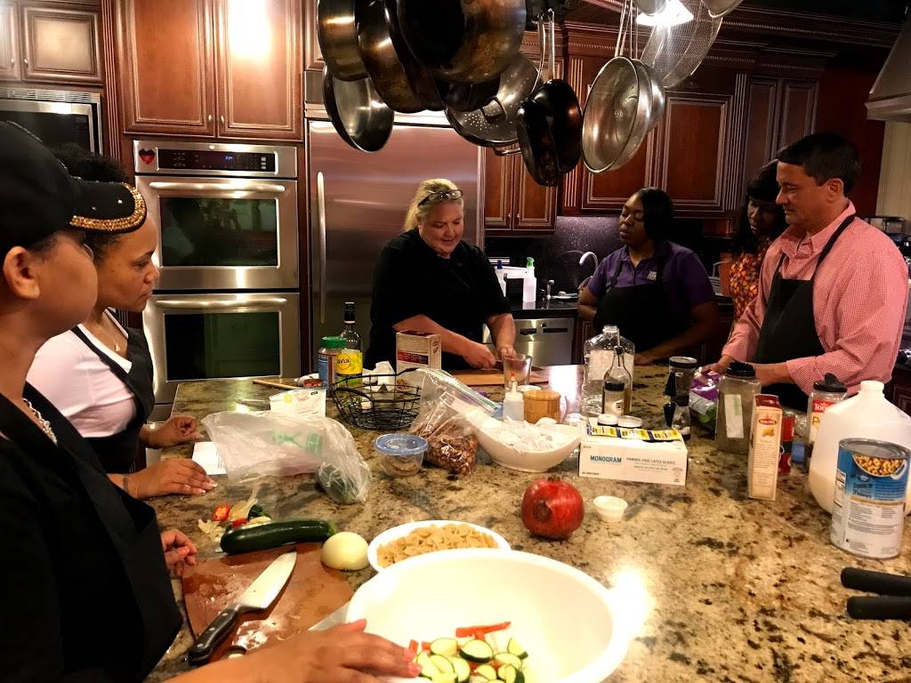 Divine Dinners | restaurant | 1332 13th St Suite 3, Columbus, GA 31901, USA | 7069926500 OR +1 706-992-6500