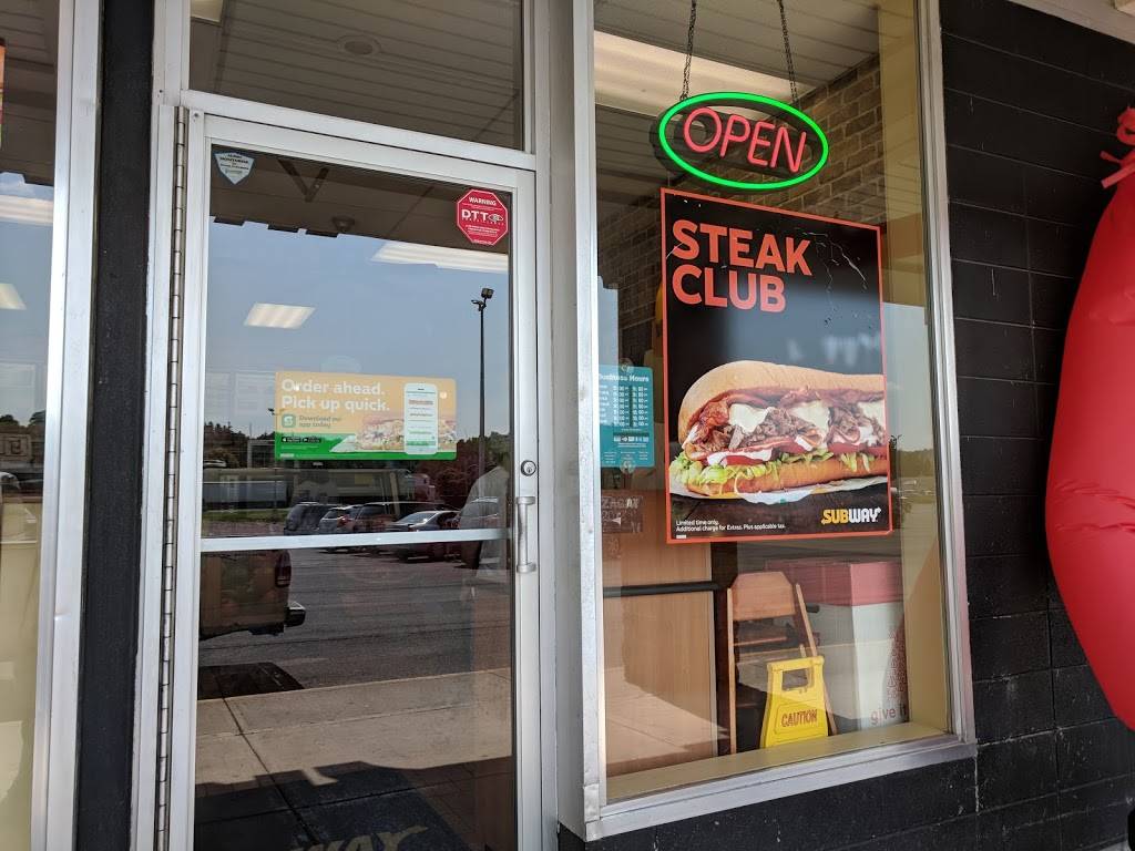 Subway | restaurant | 144 Eastern Blvd, Watertown, NY 13601, USA | 3157885857 OR +1 315-788-5857