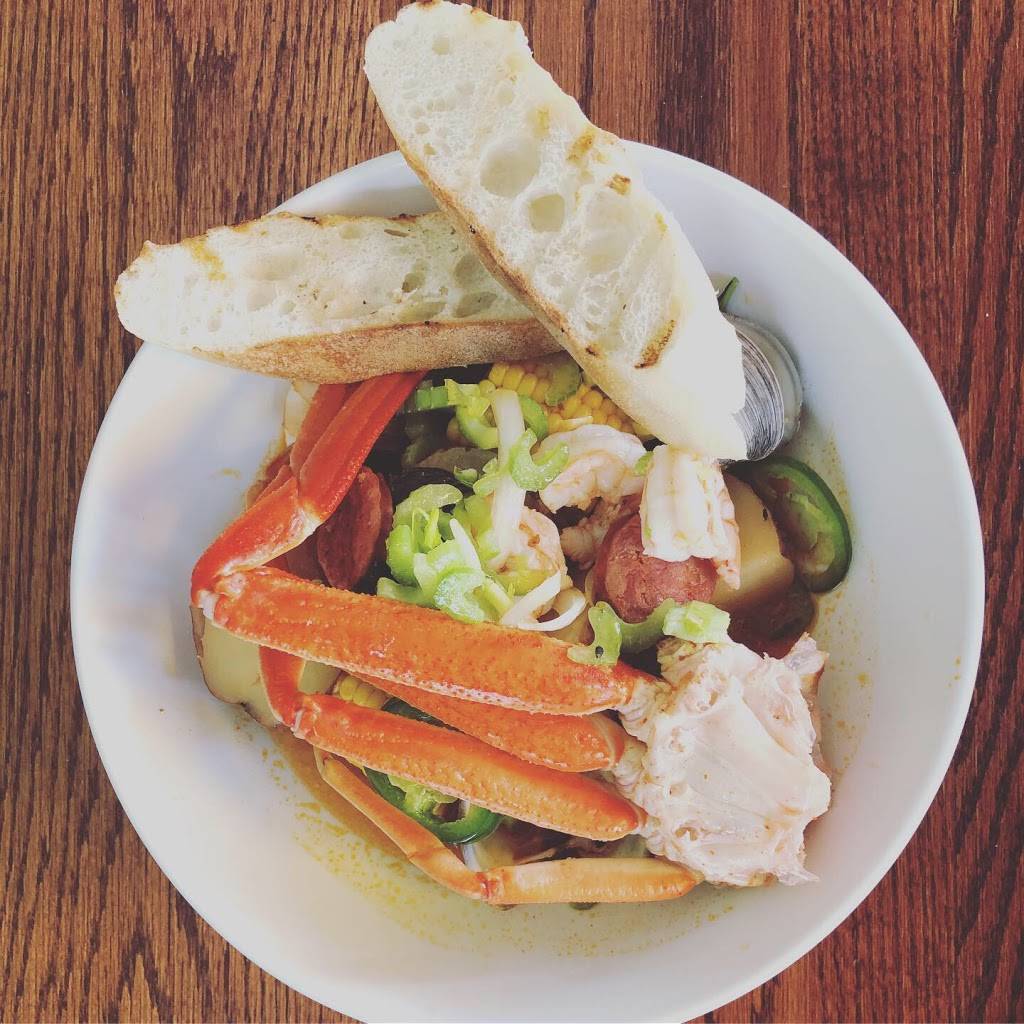 Stalk & Vine | restaurant | 224 S Water St #1G, Wilmington, NC 28401, USA | 9107690567 OR +1 910-769-0567