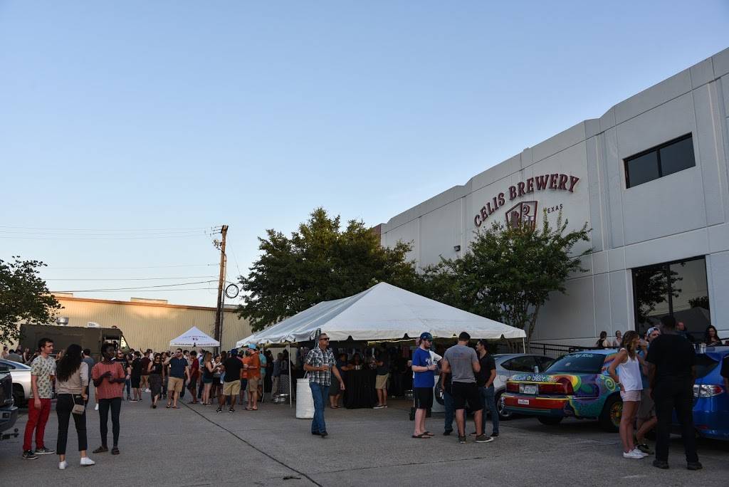 Celis Brewery | restaurant | 10001 Metric Blvd, Austin, TX 78758, USA | 5125242377 OR +1 512-524-2377