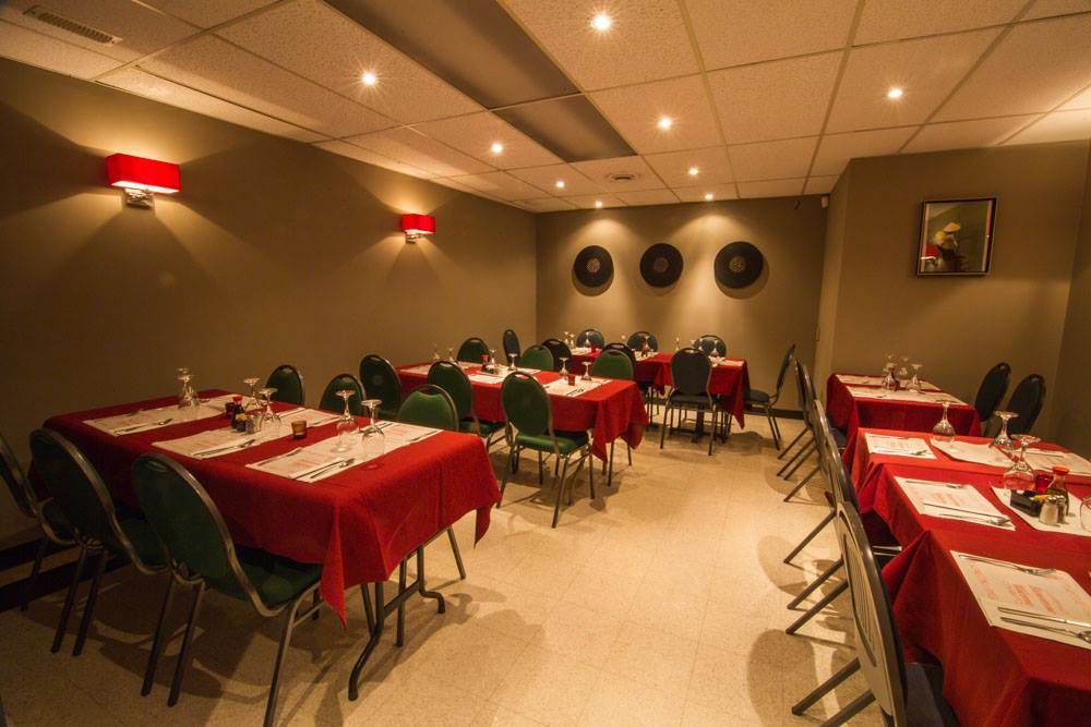 Chez Linh | restaurant | 900 Rue King Ouest, Sherbrooke, QC J1H 1S2, Canada | 8195657071 OR +1 819-565-7071