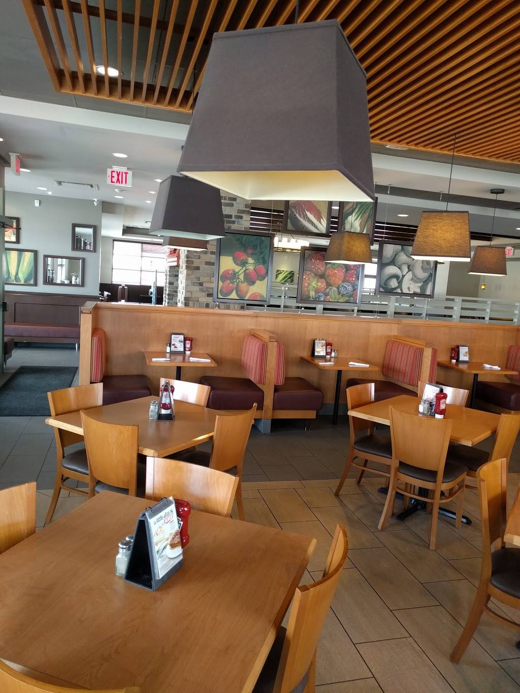 Swiss Chalet | restaurant | 491 Towerhill Rd, Peterborough, ON K9H 7S3, Canada | 7057457997 OR +1 705-745-7997