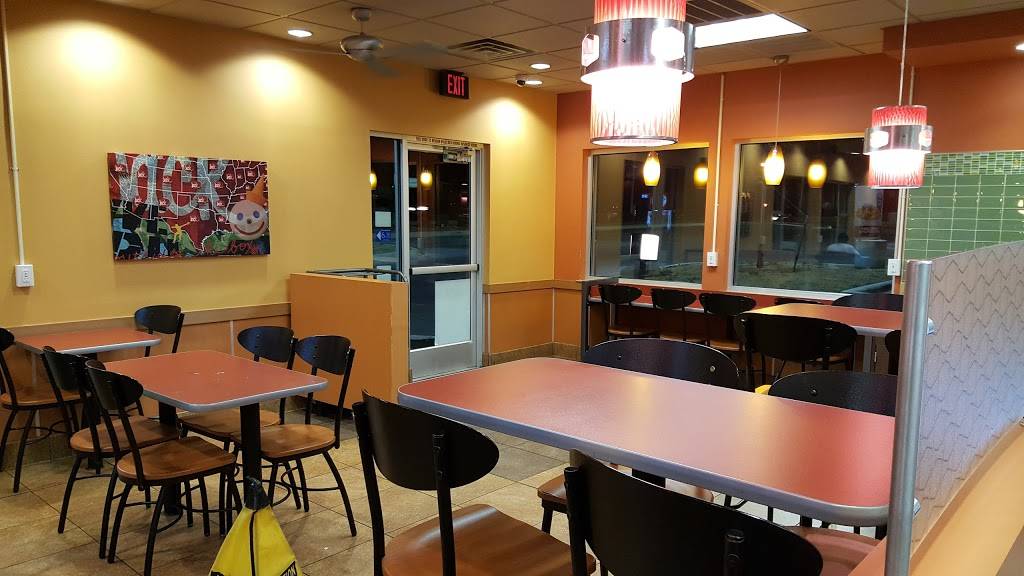 Jack in the Box | restaurant | 2916 E Berry St, Fort Worth, TX 76105, USA | 8175362616 OR +1 817-536-2616