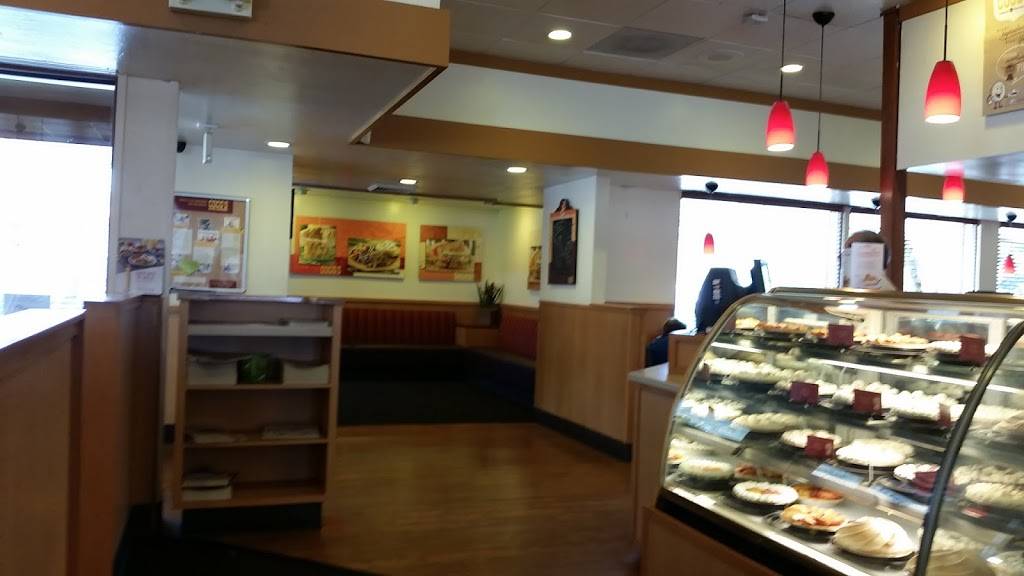 Cocos Bakery Restaurant | restaurant | 23000 Lake Forest Dr, Laguna Hills, CA 92653, USA | 9494588389 OR +1 949-458-8389