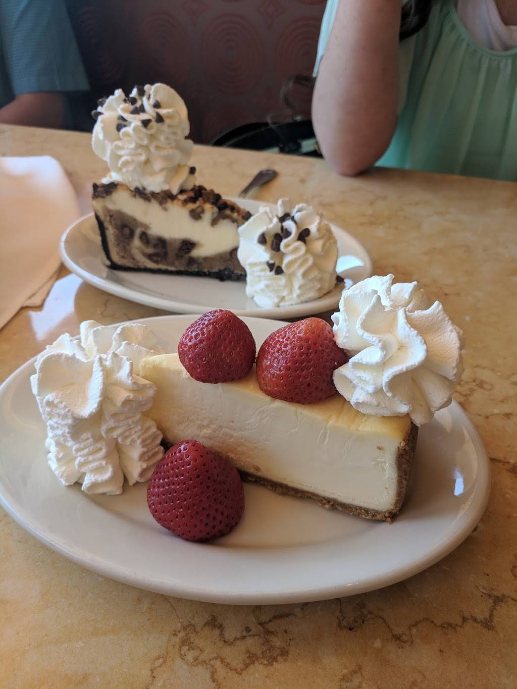 The Cheesecake Factory | restaurant | 2084 Hamilton Pl Blvd, Chattanooga, TN 37421, USA | 4234994447 OR +1 423-499-4447