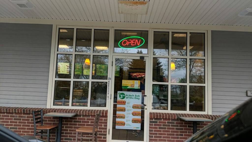 Subway | restaurant | 20 Quality St, Trumbull, CT 06611, USA | 2034590005 OR +1 203-459-0005