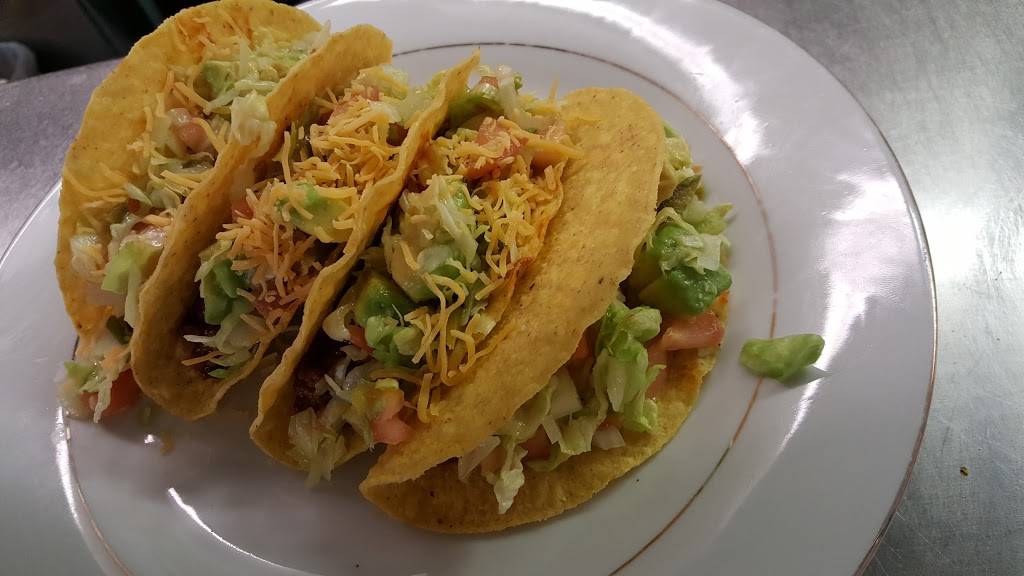 Palmas Diner | restaurant | 100 Stafford Ave, Bristol, CT 06010, USA | 8605838131 OR +1 860-583-8131