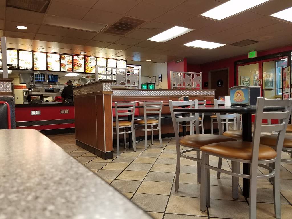 Carls Jr. | restaurant | 40242 CA-41, Oakhurst, CA 93644, USA | 5596588878 OR +1 559-658-8878
